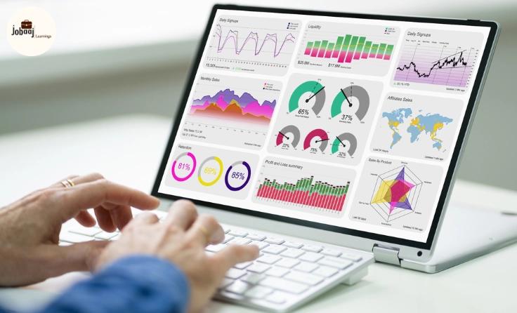 Team MI presenting their project at the HackUp technical competition